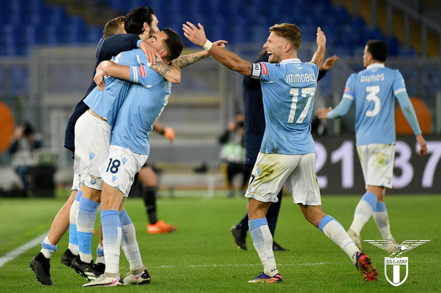 Lazio 3-0 AS Roma: Derby 1 chiều, Luis Alberto chói sáng! - Ảnh 3.